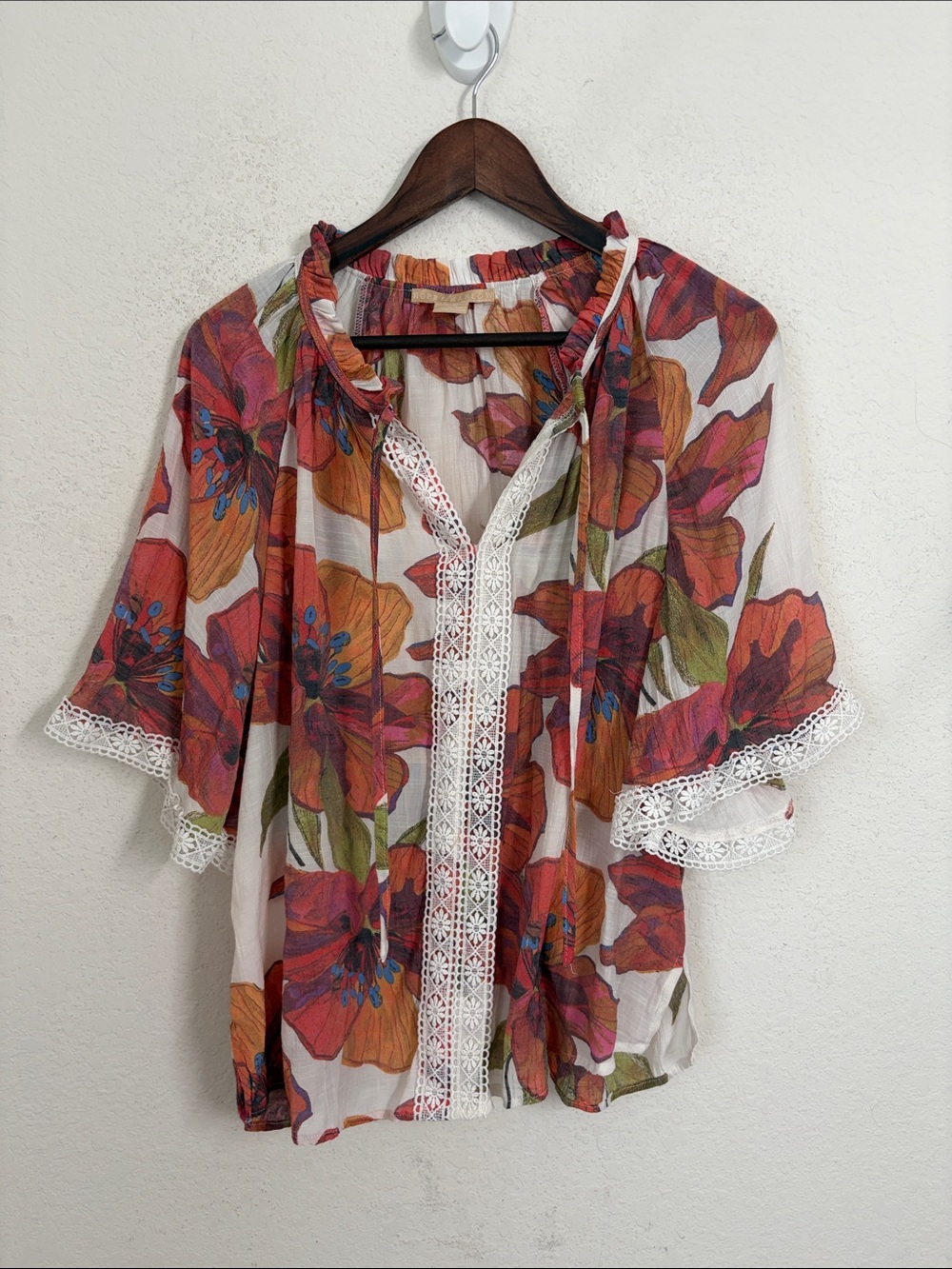 Hope & Harlow Floral Boho Blouse 1X Lace Trim Bell Sleeve Peasant Top - Picture 2 of 7